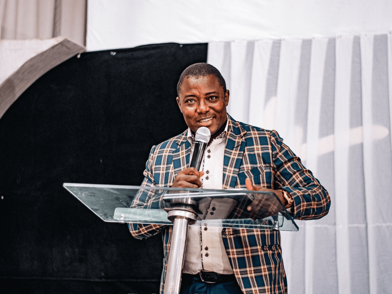 Pastor Sam O. Salau Senior Pastor Foursquare Gospel Church Dominion Centre Akoka Yaba Lagos(1)